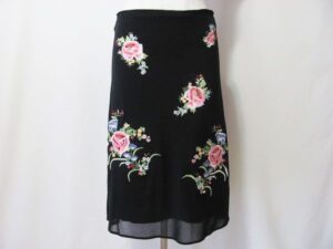 買取したヴィヴィアンタムの刺繍スカート 買取したヴィヴィアンタムの刺繍スカート