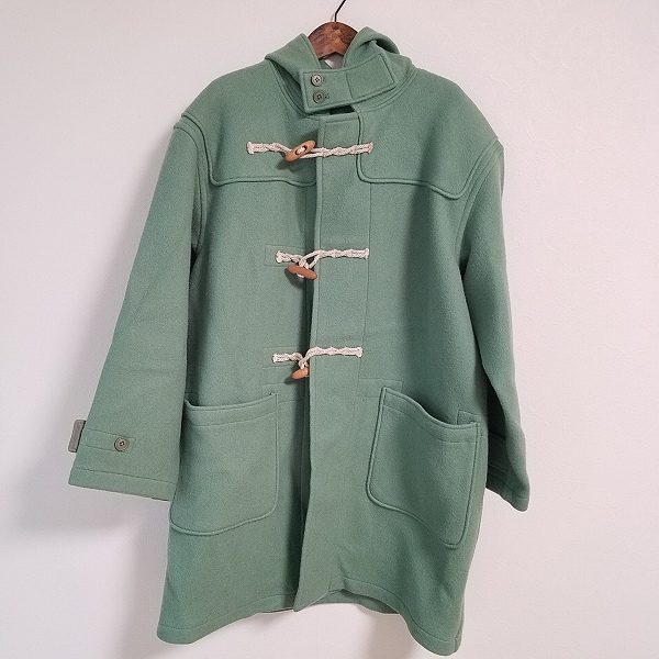優しい色合いが素敵なワンダフルワールドのダッフルコートをお買取