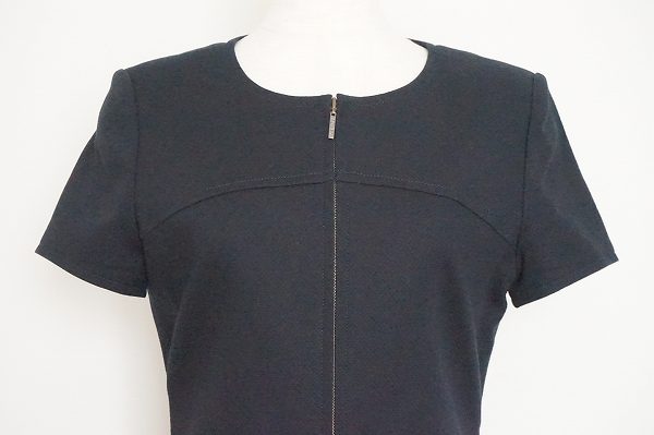 買取したフォクシーのワンピースの胸元部分