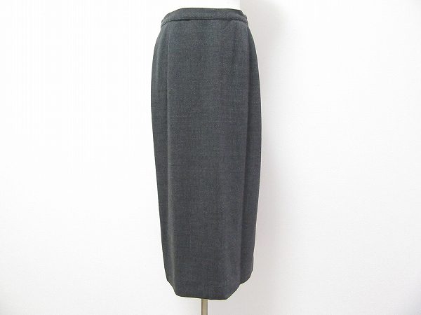 【ヨシエイナバ】様々なアイテムと合わせやすいタイトスカートをお買取