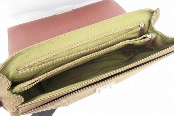 買取したフェラガモの2WAYバックの中デザイン 買取したフェラガモの2WAYバックの中デザイン