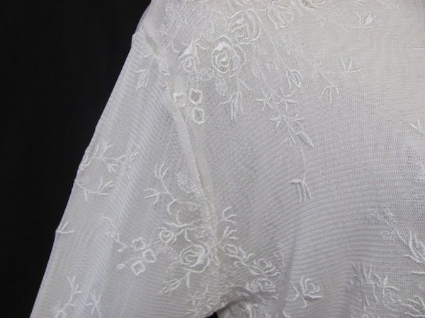お買取したバラ色の暮しのカットソーの袖