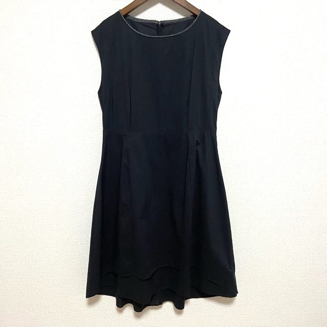 黒色が大人の魅力を引き立てるファビアナフィリッピのワンピースをお買取