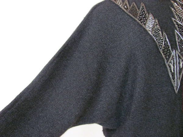お買取したクリスチャンディオールのニットの袖