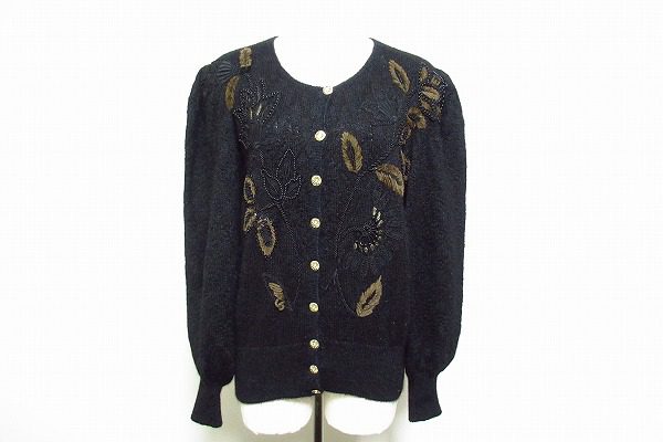 美しいハンドメイド技術を持つソワレドヒロミのカーディガンをお買取