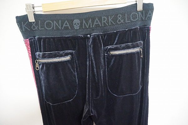 マーク＆ロナのジャージのセットアップ買取品のパンツ
