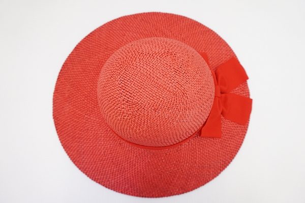 差し色にぴったりのマキシンの麦わら帽子の買取品