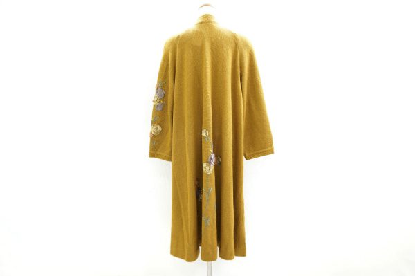 買取したアトリエサガンのロングコートのバックデザイン 買取したアトリエサガンのロングコートのバックデザイン