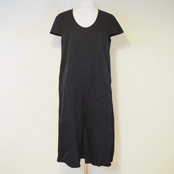 シンプルなデザインが◎マーガレットハウエルのワンピースをお買取りしました