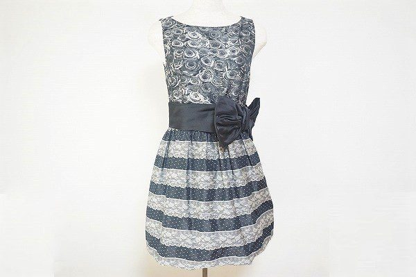 花柄とリボンが女性らしいレッドヴァレンティノのワンピースをお買取