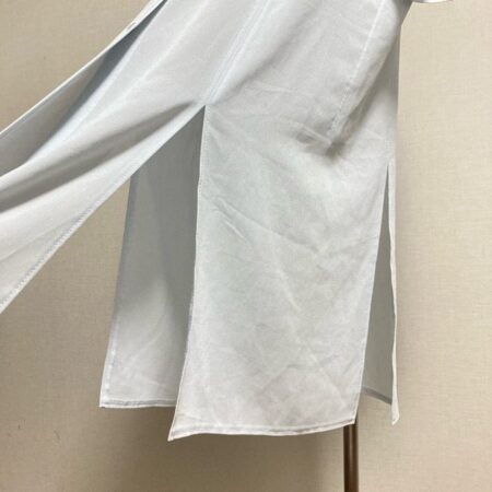 買取したイタリヤのシャツワンピースの裾部分 買取したイタリヤのシャツワンピースの裾部分