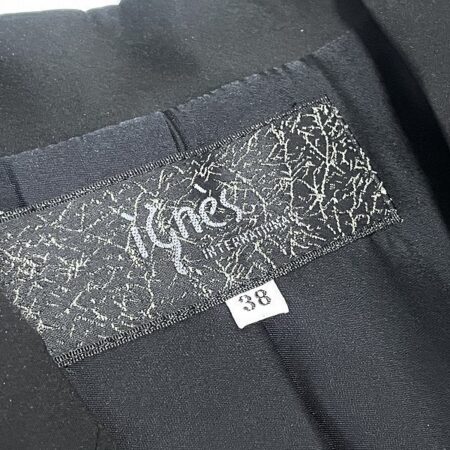買取したイネスのナイロンジャケットのタグ