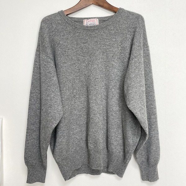 落ち着いた灰色が大人の女性らしいエルミダのニットをお買取