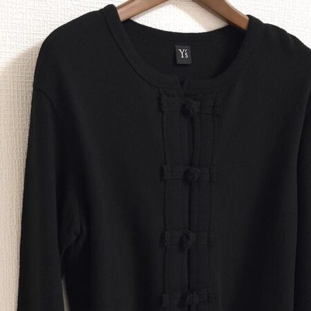 買取したワイズのチャイナ風カーディガンのボタン部分 買取したワイズのチャイナ風カーディガンのボタン部分