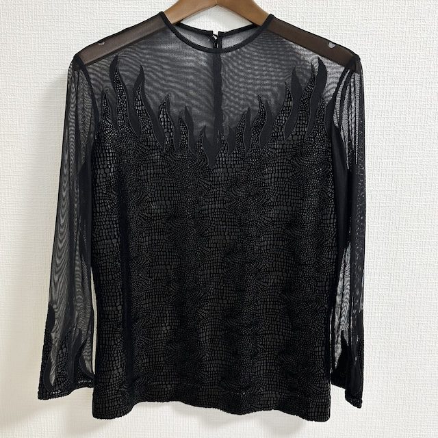 黒色がお洒落で上品な伊太利屋のカットソーをお買取りしました