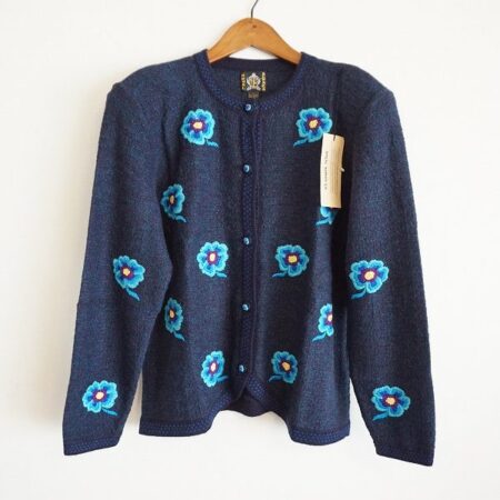 買取したロイヤルアルパカの花刺繍のカーディガン 買取したロイヤルアルパカの花刺繍のカーディガン