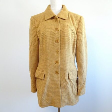 ベージュが素敵なレナランゲのジャケット