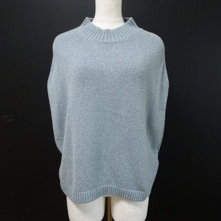 買取したパラスパレスの水色ノースリーブニット