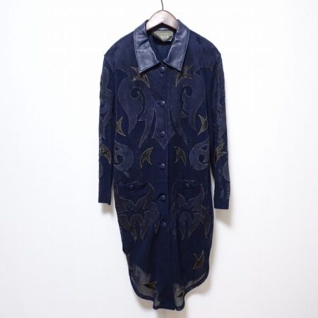 青色が大人格好いいロイヤルチエのコート 青色が大人格好いいロイヤルチエのコート