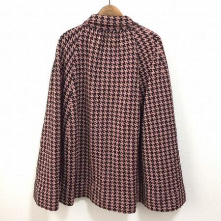 買取したサイトウトヨコの千鳥格子のポンチョのバックデザイン