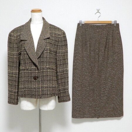 落ち着いた色合いが大人の魅力なアルバロッサのセットアップ