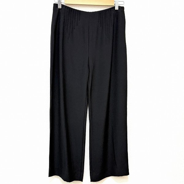 黒色が大人の魅力なヴァレンティノのパンツをお買取りしました