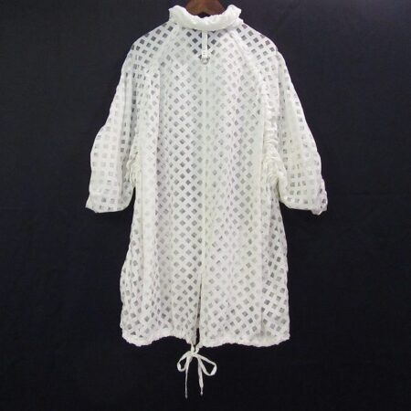 買取した伊太利屋のジップカーディガンのバックデザイン