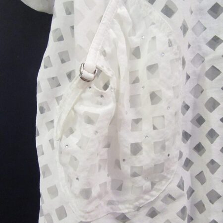 買取した伊太利屋のジップカーディガンのラインストーン部分