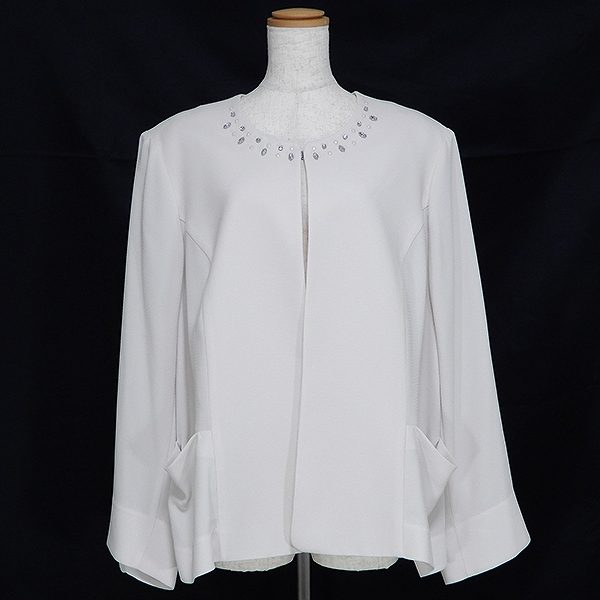 シンプルなデザインがお洒落なフィットミーモアのジャケットをお買取