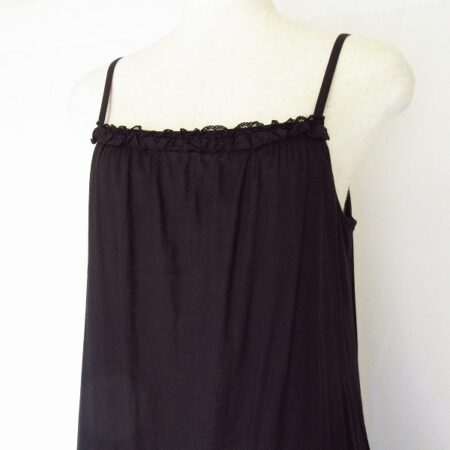 買取したピンクハウスのキャミワンピースの胸元デザイン